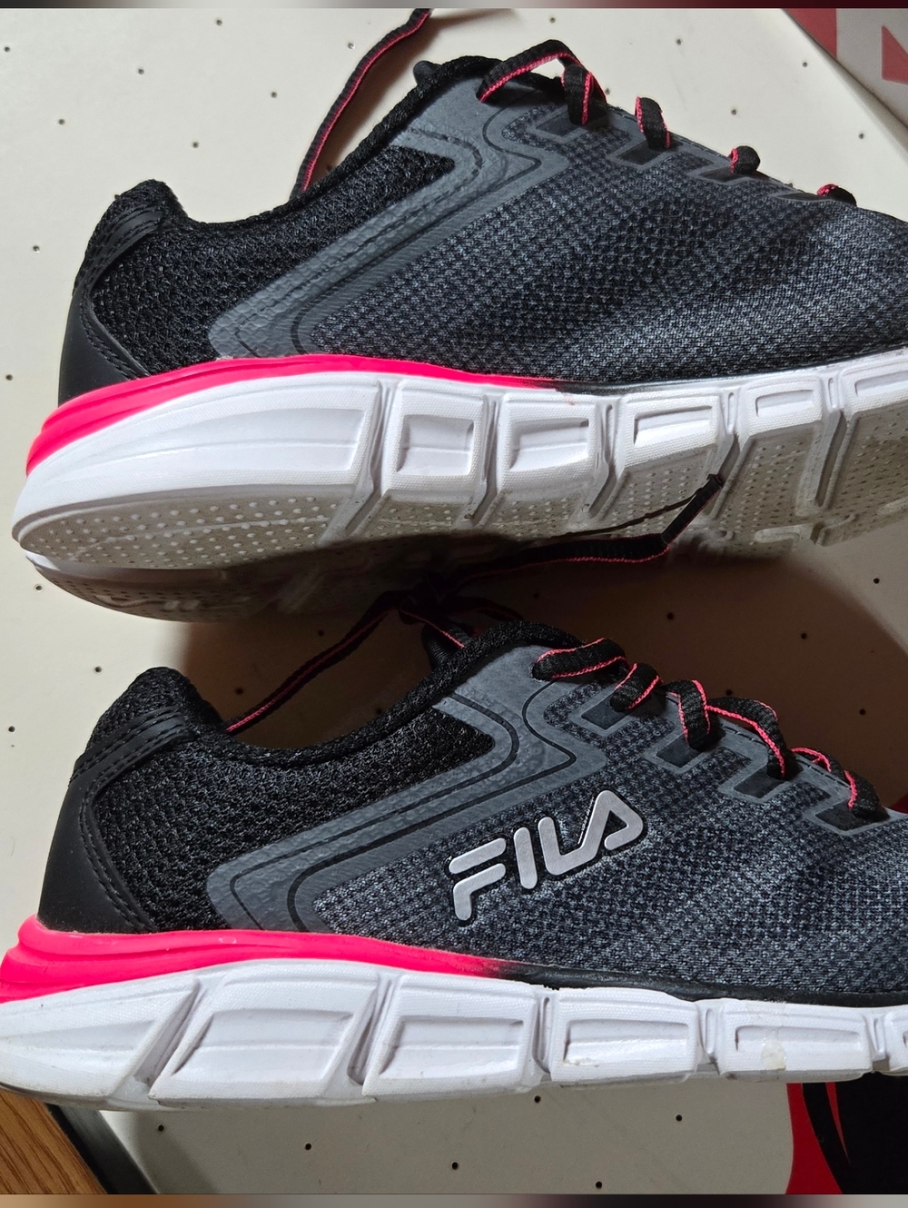 Fila Coolmax Memory Exolize Womens 7.5 Black Pink